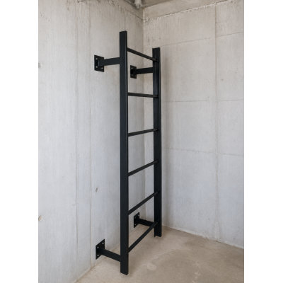 Scara metalica pentru iesire din tunelul de salvare